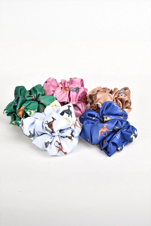 scrunchie_w_charty_frotki