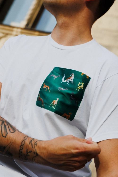 LOANI_t_shirt_kieszonka_charty