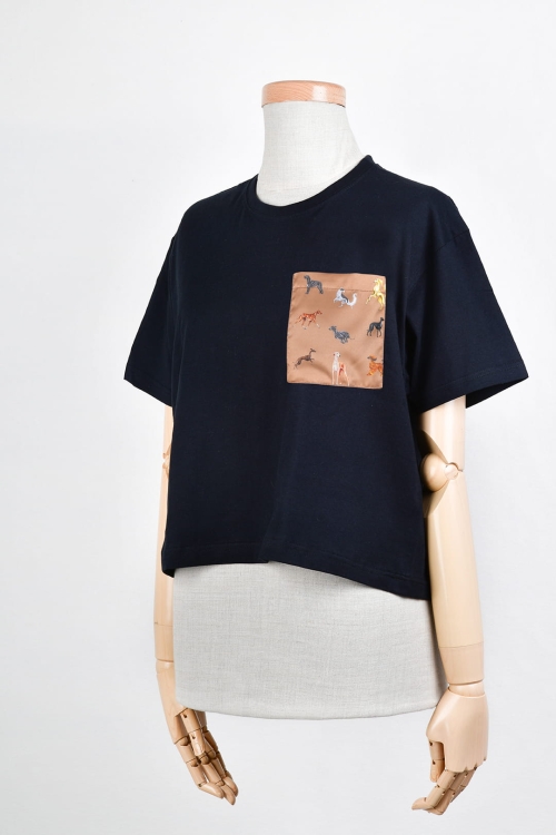 Tshirt_crop_top_karmel_czern