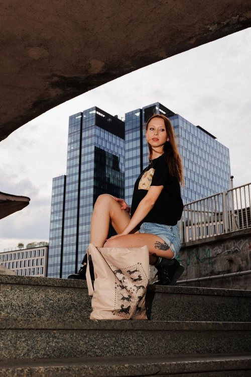 Tshirt_crop_top_charty_czern