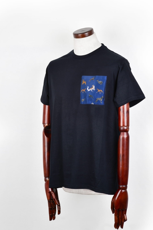 t_shirt_czarny_charty_granat