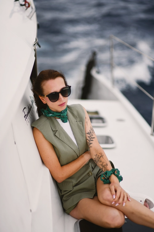 loani_apaszka_zielona_charty